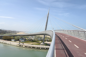 Fototapeta premium Ponte del Mare in Pescara by Morning with Pedestrian and Bicycle Path