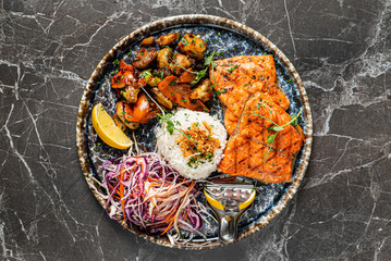 grilled fish and prawns with rice