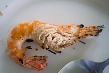Thai grilled prawns (shrimps) without the shell