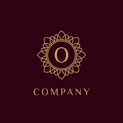 luxury monogram letter O logotype. premium brand icon. elegant alphabet/initial frame design vector. can be used for beauty industry, cosmetics, salon, boutique, spa, company, corporate, etc.