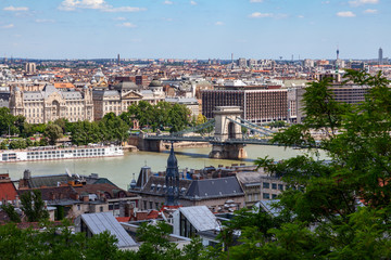 Fototapeta na wymiar View of the bridge over the Danube River in Buda Pest (Hungary)