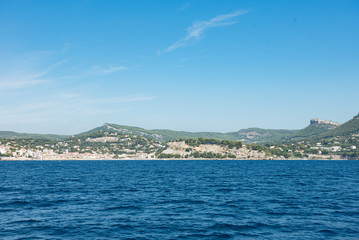Fototapeta premium Views of the city of Cassis from the sea