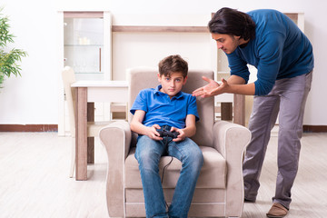 Concept of dangerous habits by children