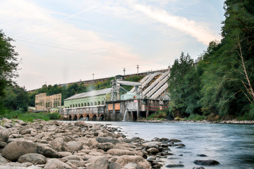 The Oak Grove Hydroelectric Plant. The Oak Grove Hydroelectric Project is a 44 megawatt hydroelectric plant operated by Portland General Electric (PGE) on the Oak Grove Fork Clackamas River.