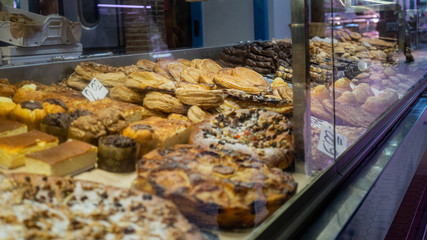 Panadería dentro de un mercado