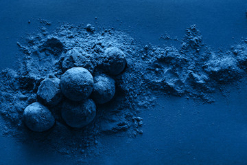 Classic blue, trend color of the year 2020