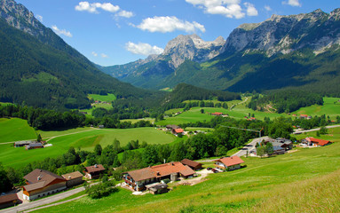 Fototapeta na wymiar Bavarian alpine rural idyll. Berchtesgaden, Bavaria, Germany.