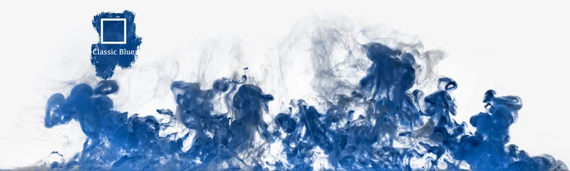 der farbtrend des jahres 2020 klassisches blau, wasserfarbenbewegung und bewegungshintergrund © Mihail