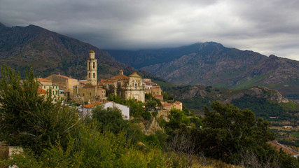 Fototapeta na wymiar Eglises et Villages Corse
