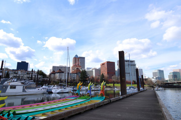 Naklejka premium Marina Along Willamette River in downtown Portland, Oregon.