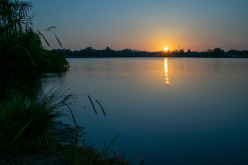 Fototapeta na wymiar sunset on lake