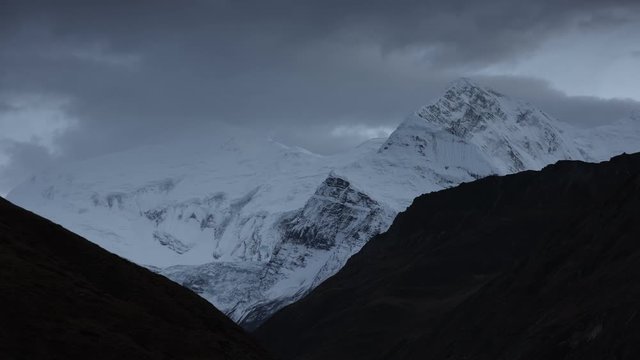 Epic big mountain landscape trekking the famed Annapurna Circuit in Nepal, 2019. Himalaya. Mountains.