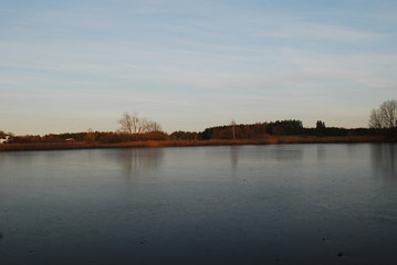 zugefrorener See