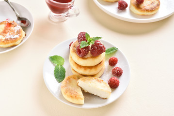 Cottage cheese pancakes with fresh raspberries