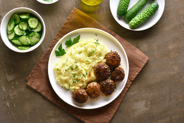 Minced meat cutlets with mashed potatoes
