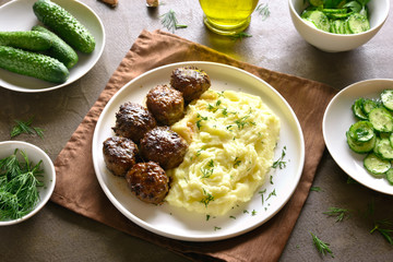 Minced meat cutlets with mashed potatoes