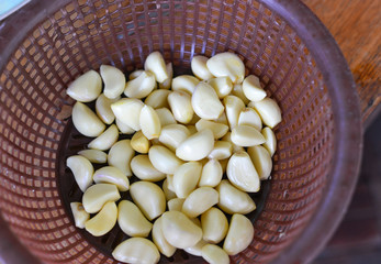 Garlic in the basket