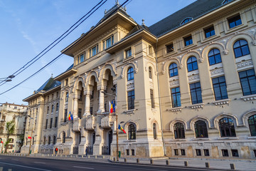 Fototapeta na wymiar Budynek City Hall w Bukareszcie