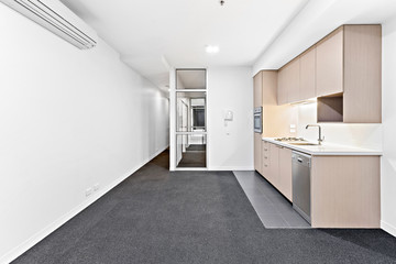 Empty and unfurnished brand new apartment