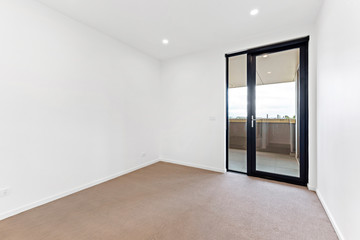 Empty and unfurnished brand new apartment