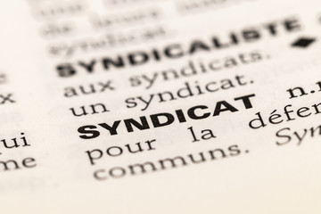 Syndicat - photo macro de la d&eacute;finition du dictionnaire fran&ccedil;ais