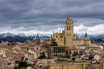 Fototapeta na wymiar Views of the city from the Alcazar of Segovia