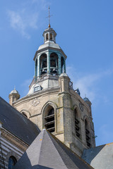 Fototapeta na wymiar Le clocher de l'église Saint-Jean-Baptiste de Bourbourg