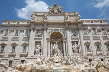 Fototapeta na wymiar Panoramic view of Trevi Fountain in the Trevi district in Rome, Italy