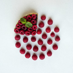 raspberry cake top view