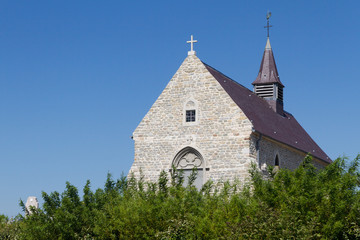 Fototapeta na wymiar L'église Saint-Martin à Tardinghen. 13ème siècle. Pas-de-Calais.