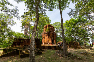 タイのクメール遺跡プラサートカオノイ