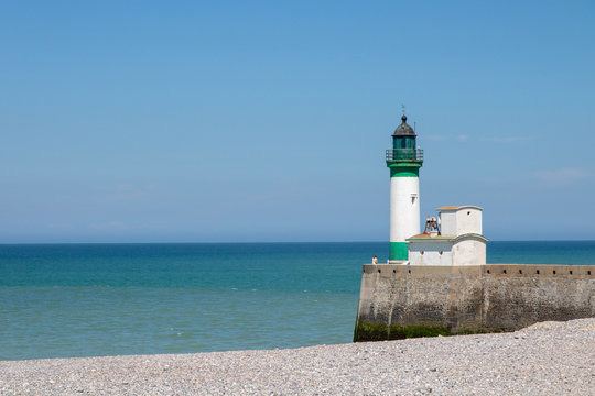Le phare du Tr&eacute;port