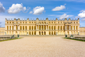 Versailles palace facade, Paris, France - obrazy, fototapety, plakaty