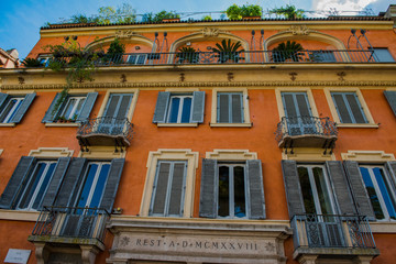 Fototapeta na wymiar Old architecture and colorful landscape in Rome