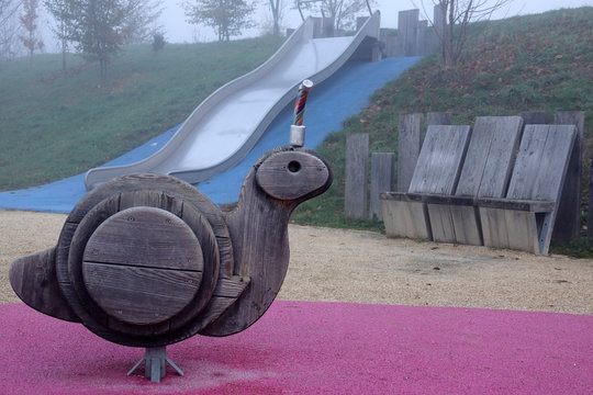 Jeux d'enfants dans un parc