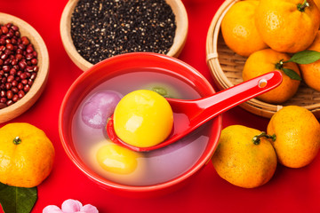 Chinese Lantern Festival food，Chinese translation on Jin Yuanbao:Felicitous wish of making money