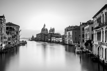 Fototapeta na wymiar Still view of the Grand Canal in black and white
