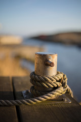 Mooring bollard