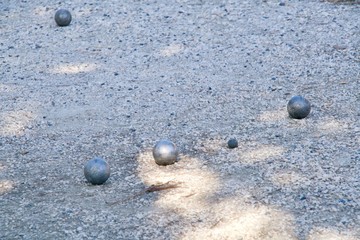 Balls of a Boules game