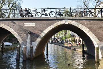 Pont et vélos à Utrecht, Pays-Bas