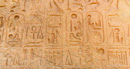 Fototapeta na wymiar Hyerogliphs on the wall