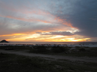 Obraz premium The dramatic color spectacle of the Brazilian sunset.