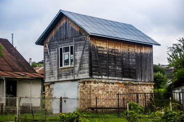 Fototapeta na wymiar a wooden barn