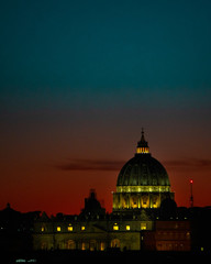 Obraz premium St. Peter's Basilica Roma Vatican City Church Building Sunset