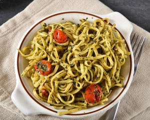 Linguine with basil pesto