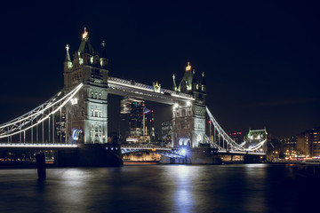 Obraz premium Tower Bridge Illuminated at Night in London, UK