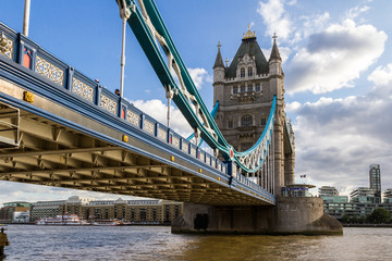 Fototapeta na wymiar Up close the Tower Bridge
