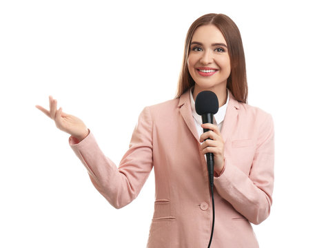How to dress like a female journalist 2025