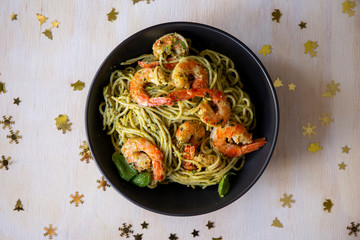 King prawns and pesto sauce with spaghetti