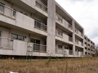 廃墟化した団地